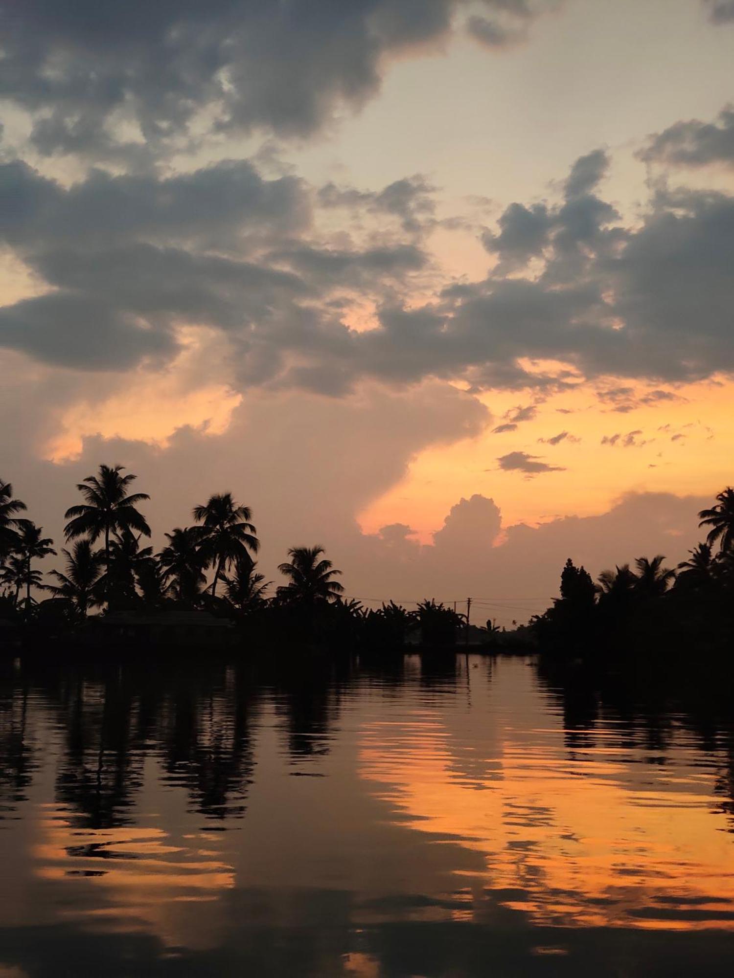 Jeehaa Homestay Alappuzha Экстерьер фото